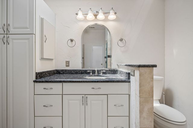 2612 Fountainview Drive, Corinth, TX 76210