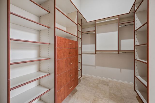 2612 Fountainview Drive, Corinth, TX 76210