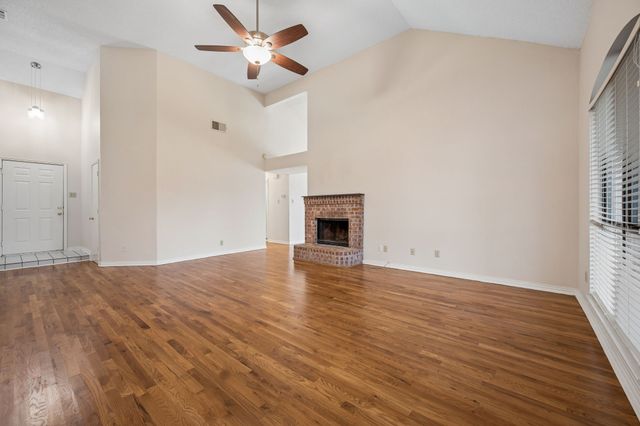 2612 Fountainview Drive, Corinth, TX 76210