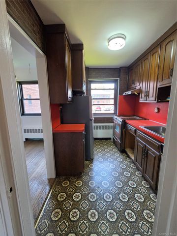 155-19 81st Street 46, Howard Beach, NY 11414