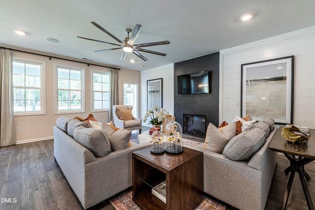 2011 Upland Lane, Durham, NC 27712