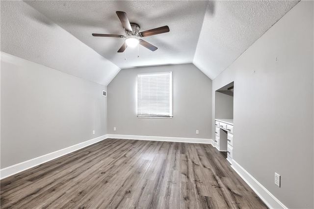 16402 Riggs Road, Stilwell, KS 66085