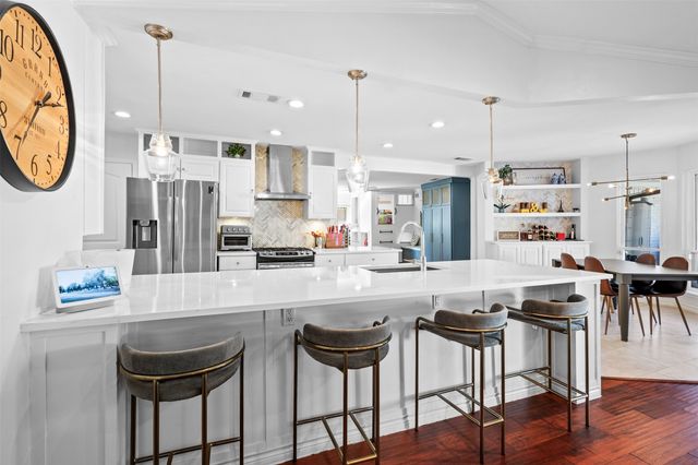 3707 Pallos Verdas Drive, Dallas, TX 75229