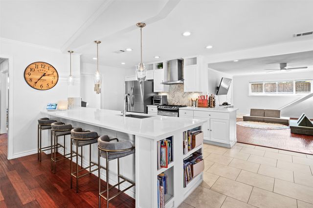 3707 Pallos Verdas Drive, Dallas, TX 75229