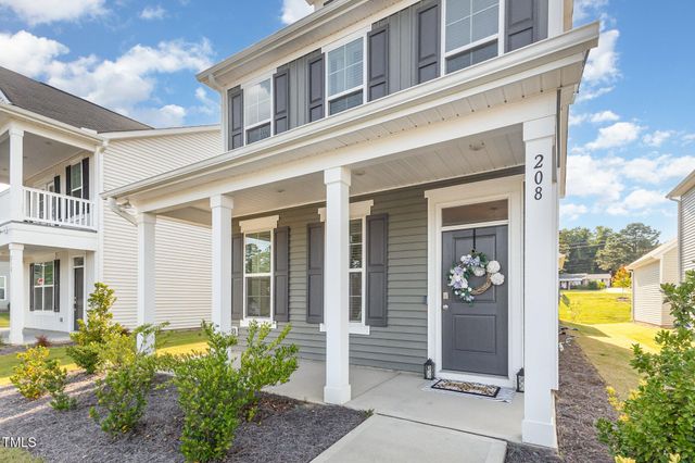 208 White Oak Gdn Way, Garner, NC 27529