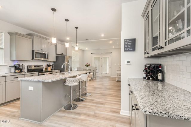 208 White Oak Gdn Way, Garner, NC 27529
