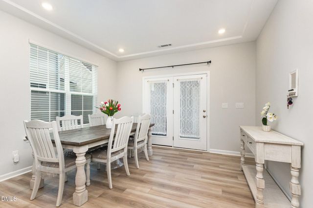 208 White Oak Gdn Way, Garner, NC 27529