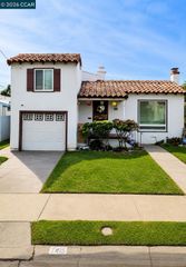 7415 Deerwood Ave, Oakland, CA 94605