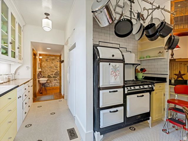 252 N 400 E, Centerville, UT 84014