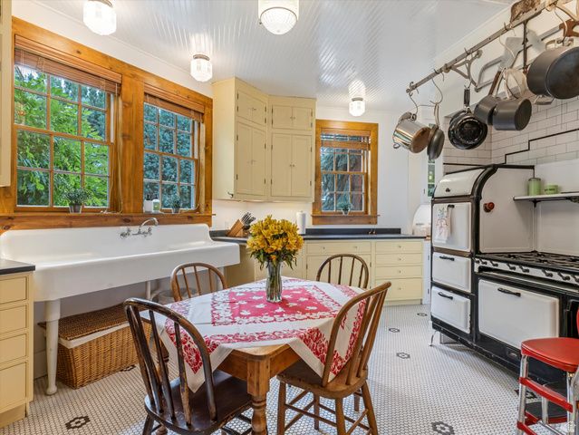 252 N 400 E, Centerville, UT 84014