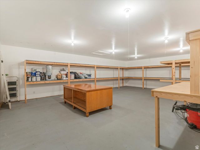 252 N 400 E, Centerville, UT 84014