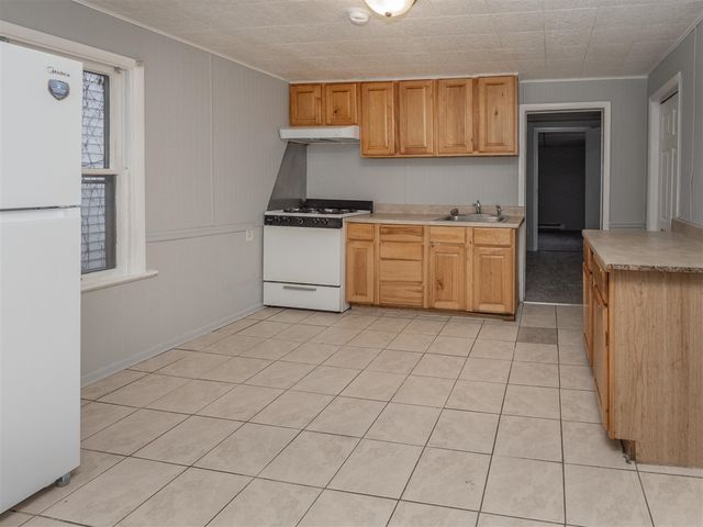 637 Davis Street, Kalamazoo, MI 49007
