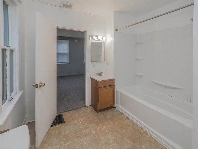 637 Davis Street, Kalamazoo, MI 49007