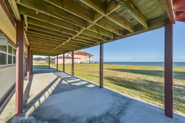 8224 Fm 2354 Road, Beach City, TX 77523