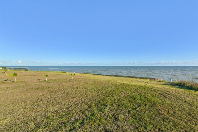 8224 Fm 2354 Road, Beach City, TX 77523