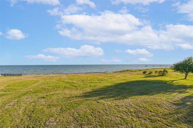 8224 Fm 2354 Road, Beach City, TX 77523