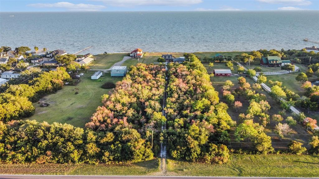 8224 Fm 2354 Road, Beach City, TX 77523