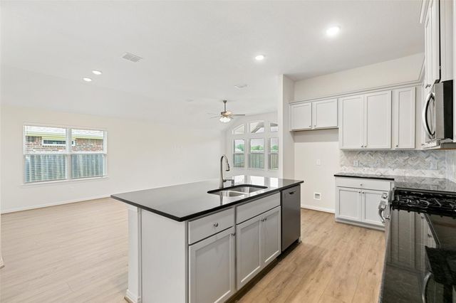 16634 Villa Del Mar Lane, Friendswood, TX 77546