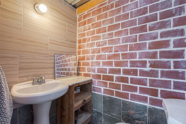 6009 Crane Street, Houston, TX 77026