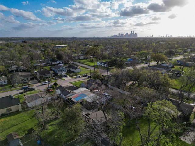 6009 Crane Street, Houston, TX 77026