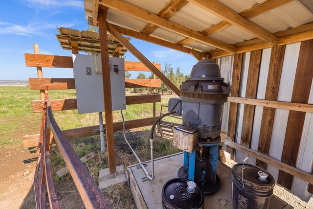 11409 Harpold Road, Klamath Falls, OR 97603