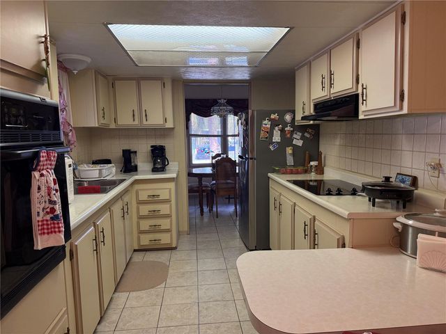 7441 FAIRLANE AVENUE, Brooksville, FL 34613