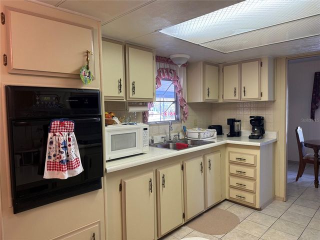 7441 FAIRLANE AVENUE, Brooksville, FL 34613