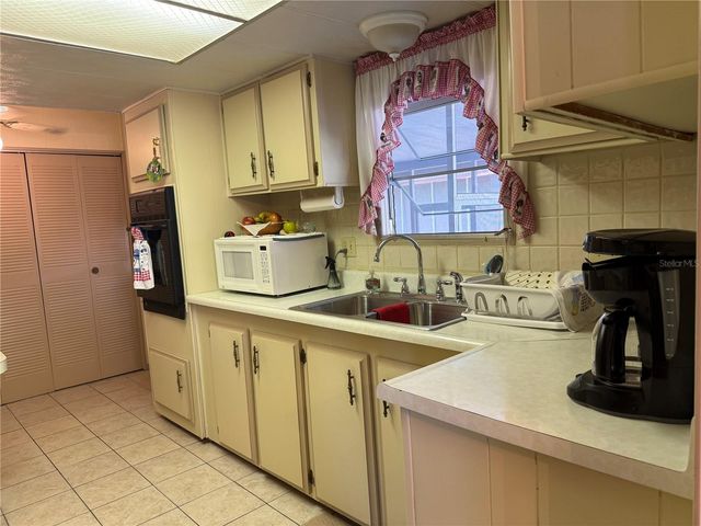7441 FAIRLANE AVENUE, Brooksville, FL 34613