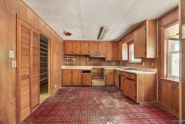 400 Fussy Hill Road, New Market, AL 35761