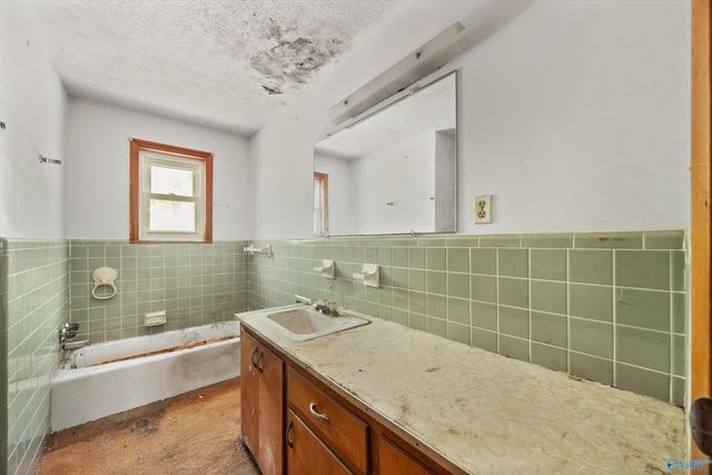 400 Fussy Hill Road, New Market, AL 35761