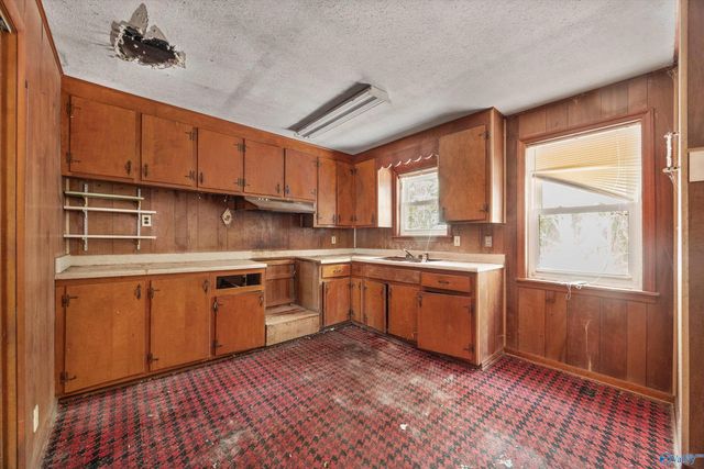 400 Fussy Hill Road, New Market, AL 35761