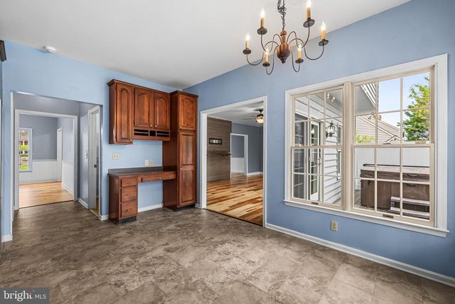 360 DEW DROP RD, York, PA 17402