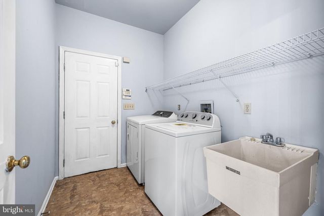 360 DEW DROP RD, York, PA 17402