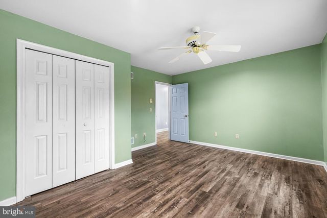 360 DEW DROP RD, York, PA 17402