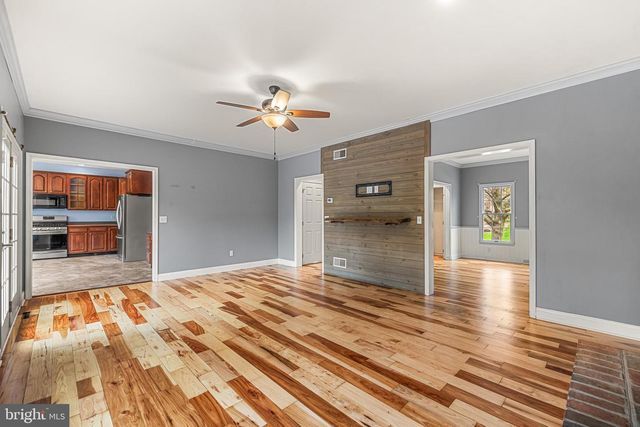 360 DEW DROP RD, York, PA 17402