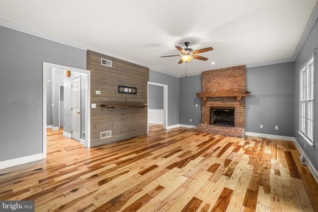 360 DEW DROP RD, York, PA 17402