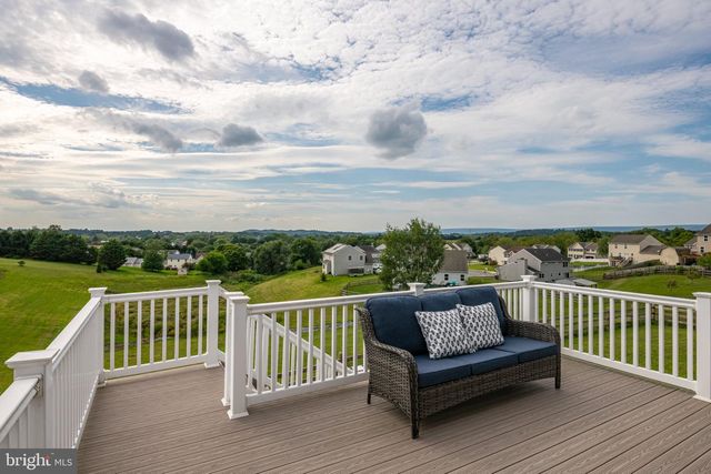 20 SKYTOP CT, Bernville, PA 19506