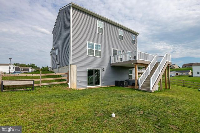 20 SKYTOP CT, Bernville, PA 19506