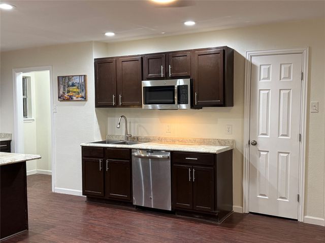 2721 Westview Drive, Mesquite, TX 75150