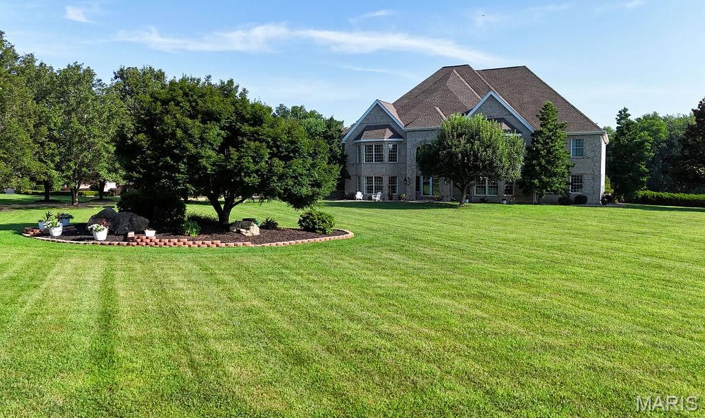 205 Cherry Hills Lane, Farmington, MO 63640