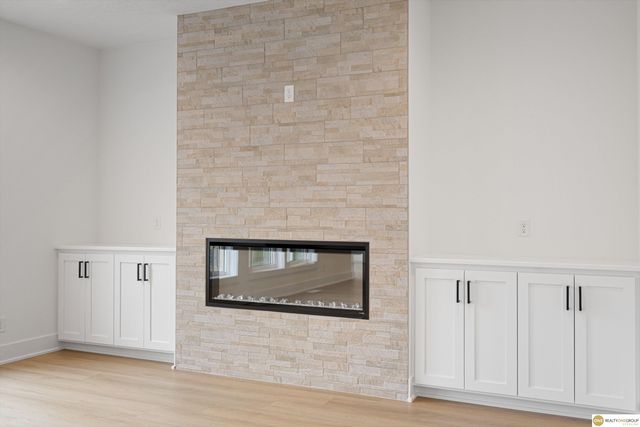 5504 N 205 Street, Elkhorn, NE 68022