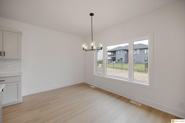 5504 N 205 Street, Elkhorn, NE 68022