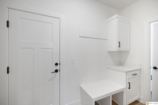 5504 N 205 Street, Elkhorn, NE 68022