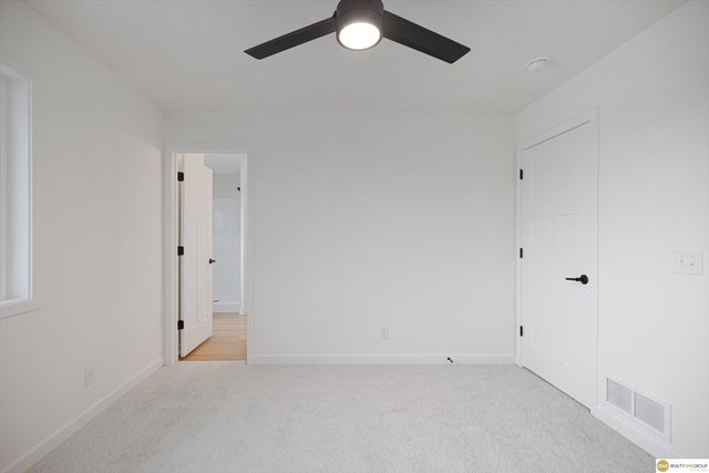 5504 N 205 Street, Elkhorn, NE 68022