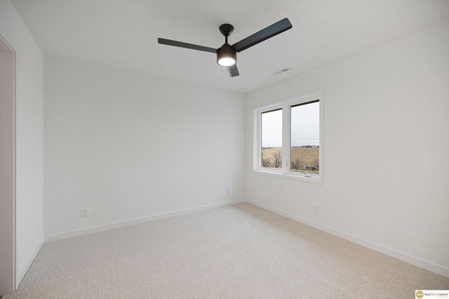 5504 N 205 Street, Elkhorn, NE 68022