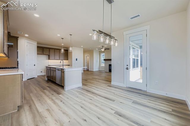 8116 Manor House Way, Colorado Springs, CO 80908