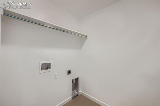 8116 Manor House Way, Colorado Springs, CO 80908