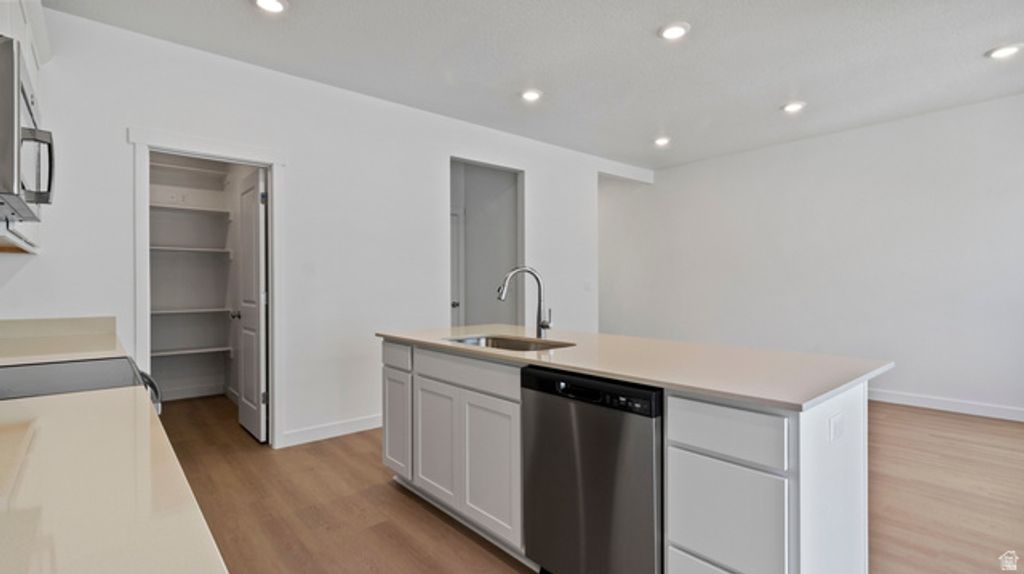 Image 9 of property listing at 1483 N 1875 W #160, Layton, UT 84041