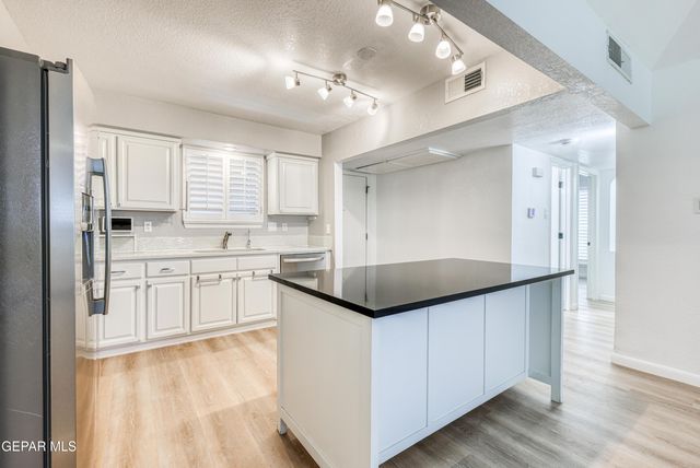 4433 N Stanton Street E 316, El Paso, TX 79902