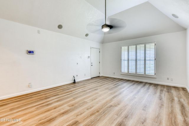 4433 N Stanton Street E 316, El Paso, TX 79902